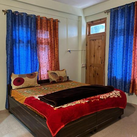 New Brahma Cafe Guest House Kalgha المظهر الخارجي الصورة