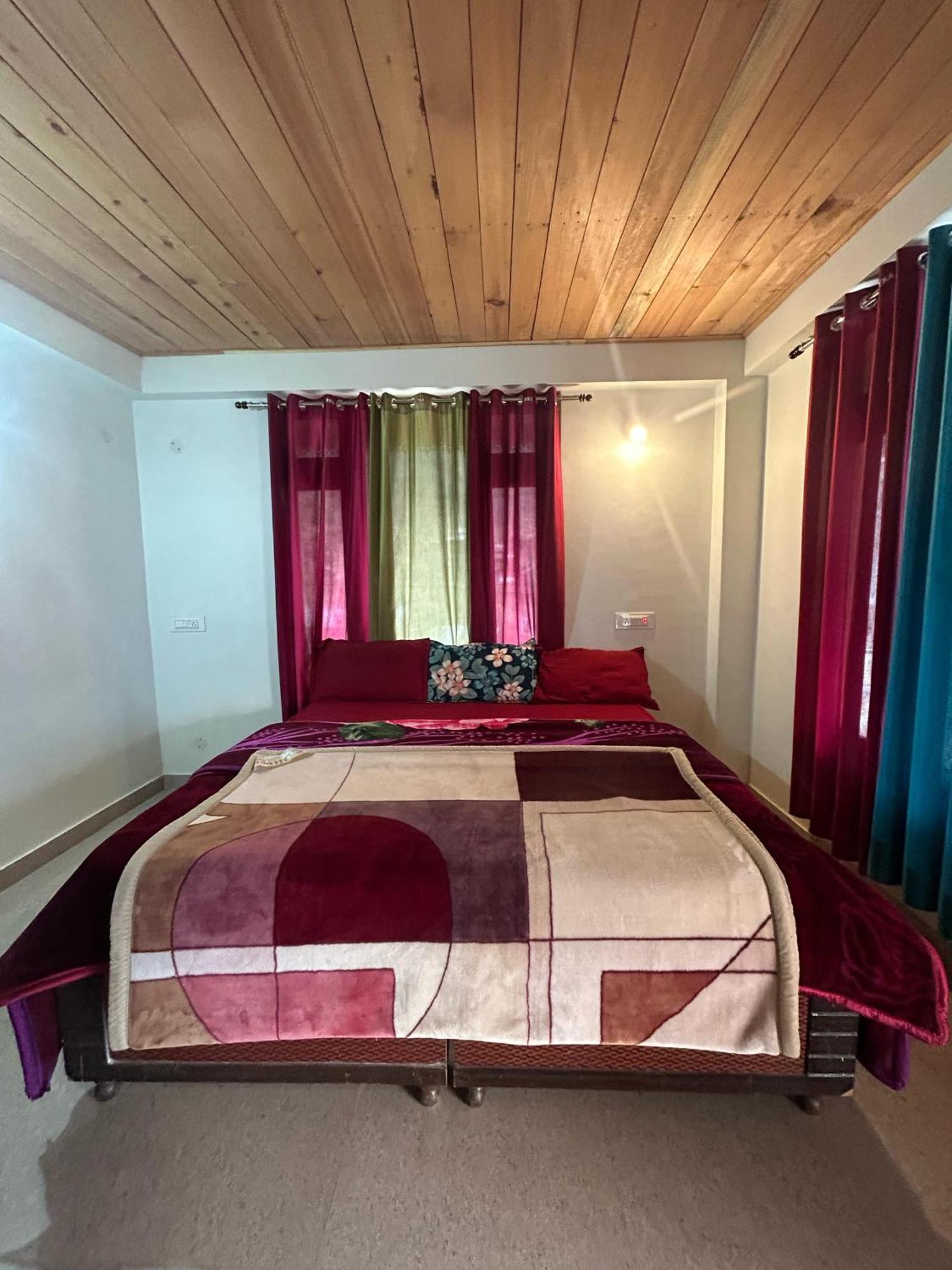 New Brahma Cafe Guest House Kalgha المظهر الخارجي الصورة