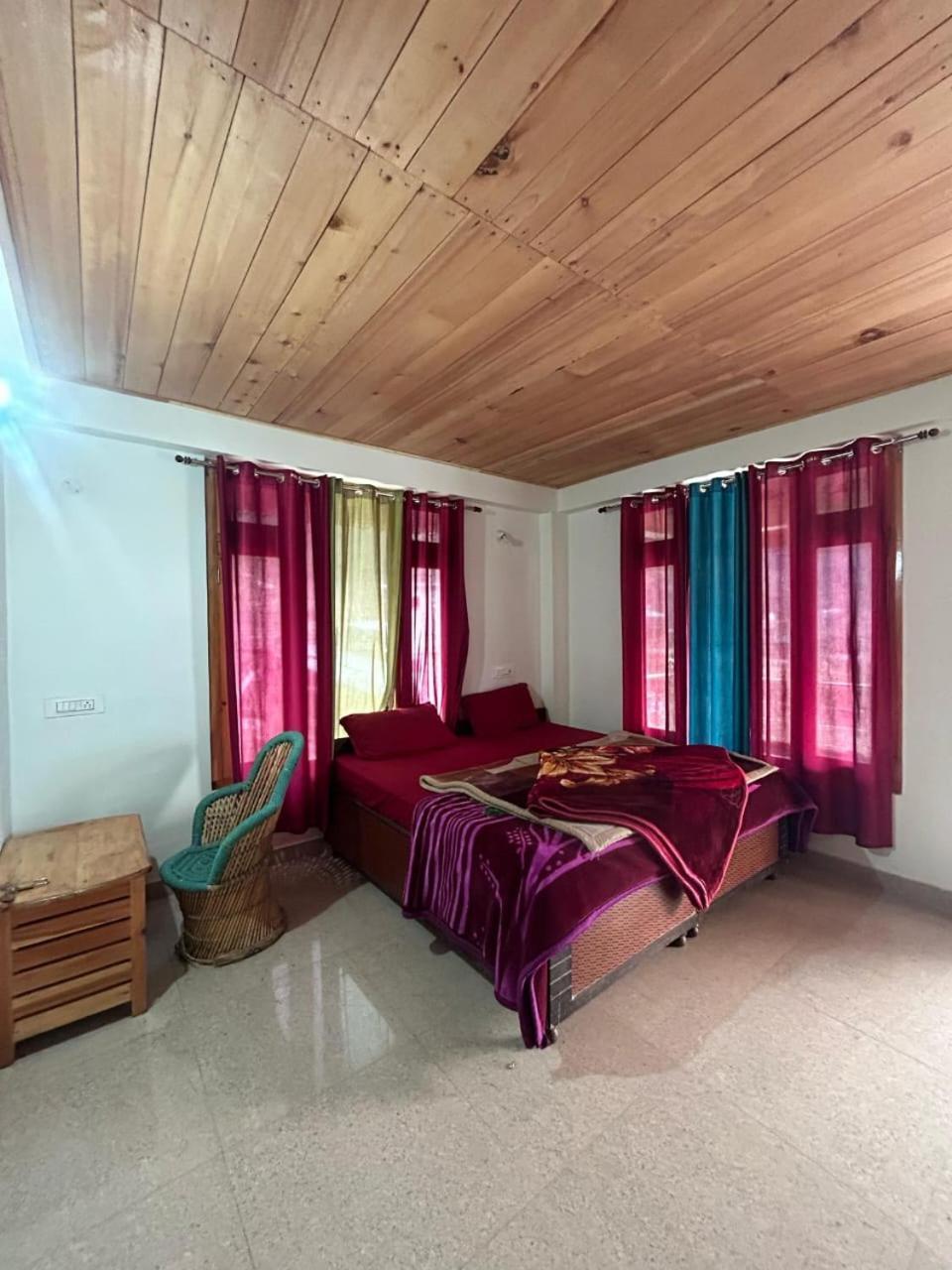 New Brahma Cafe Guest House Kalgha المظهر الخارجي الصورة